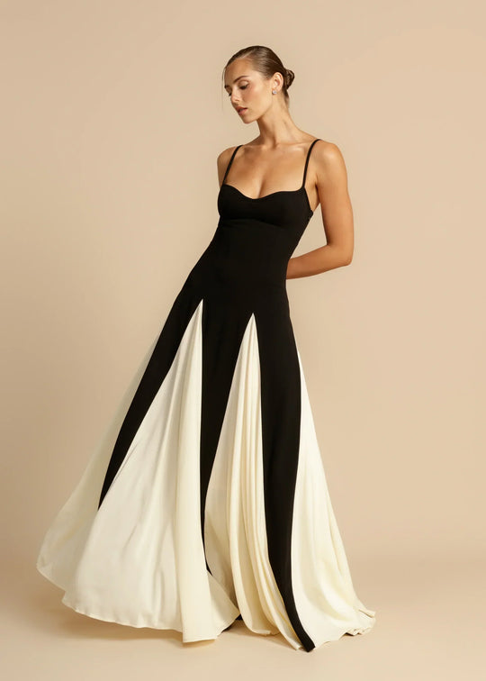 Esmirae - Elegant Contrast Ruffles Maxi Dress