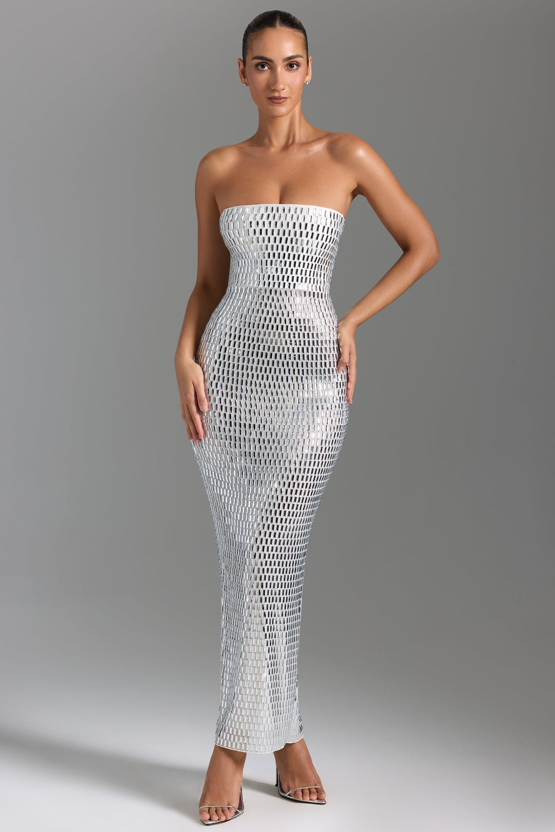 Syrelle™ | Shinny Embellished Sleeveless Maxi Dress